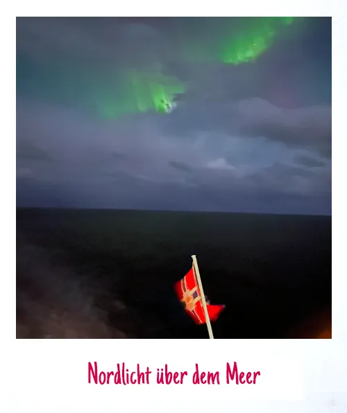 Nordlicht über dem Meer